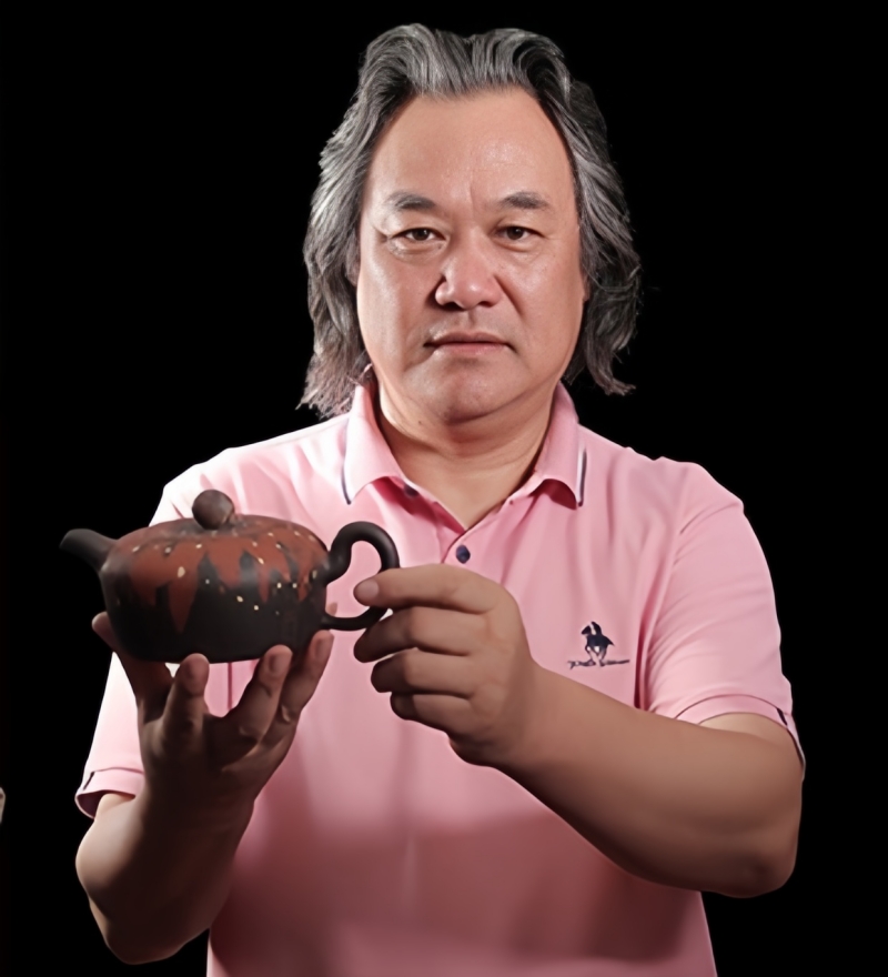 刀笔融诗心 紫砂铸风骨&mdash;&mdash;记江苏省工艺美术大师、强匠荟名家范建军